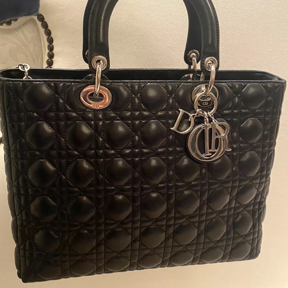 Lady Dior Christian Dior Handbag Lamb skin Large Silver hardware. Designer